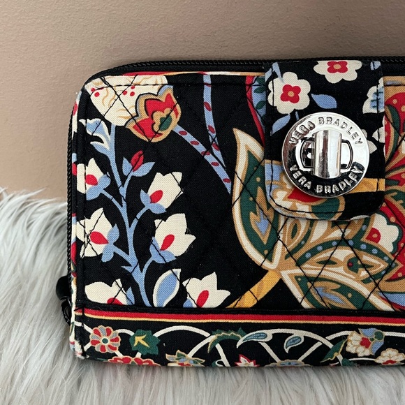 {Vera Bradley} Turnlock Wallet in Floral Print - Picture 2 of 13